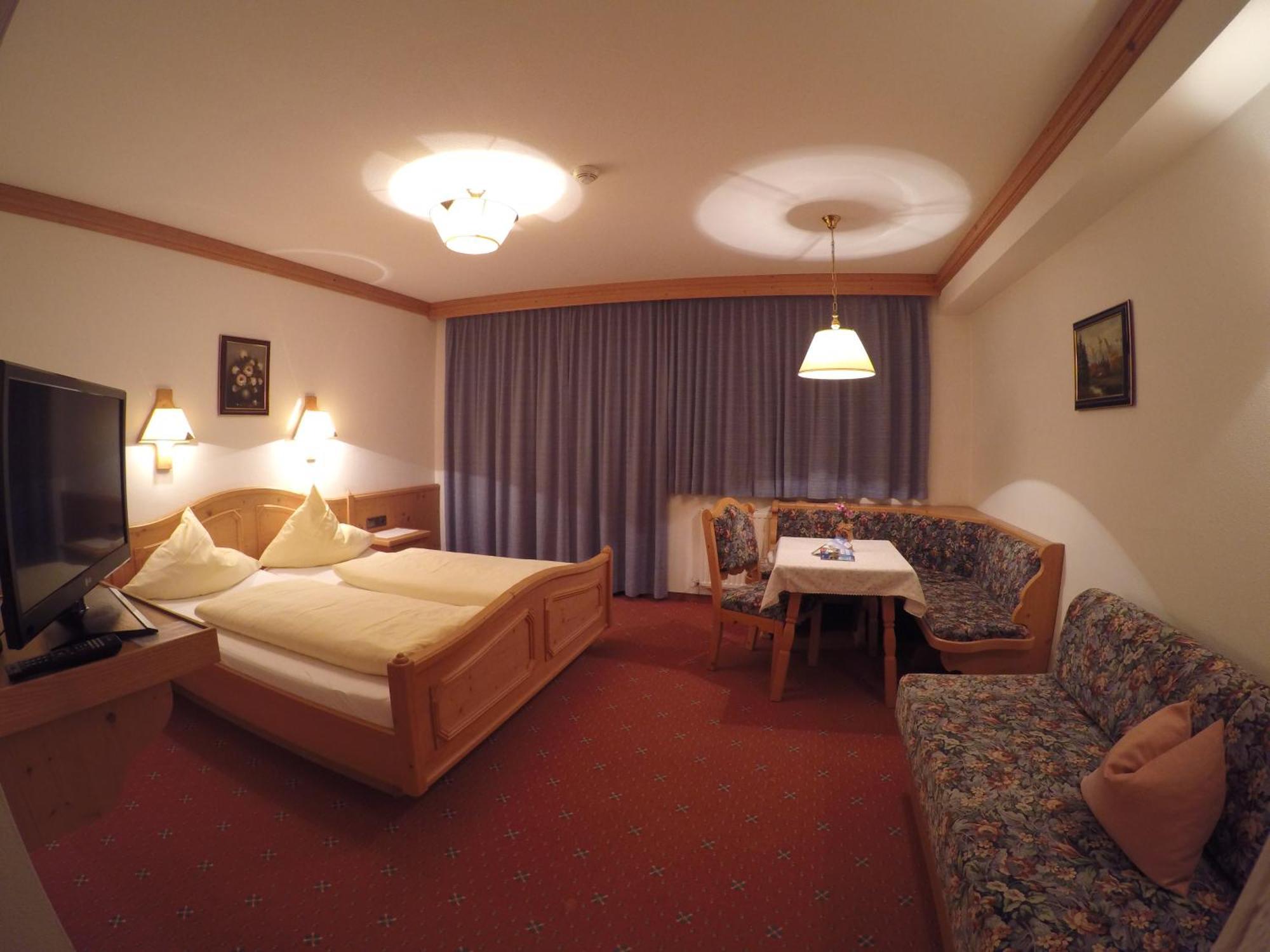 טוקס Gaestehaus Alpenland חדר תמונה