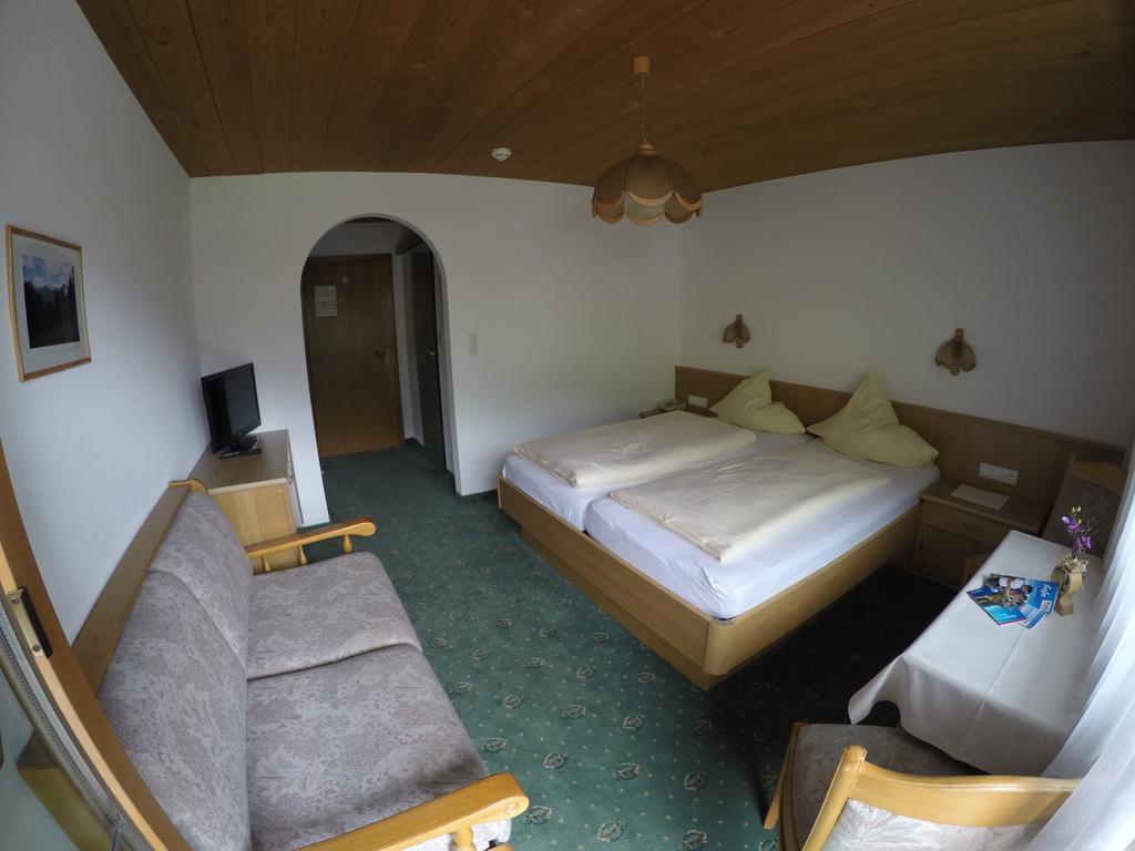 טוקס Gaestehaus Alpenland מראה חיצוני תמונה
