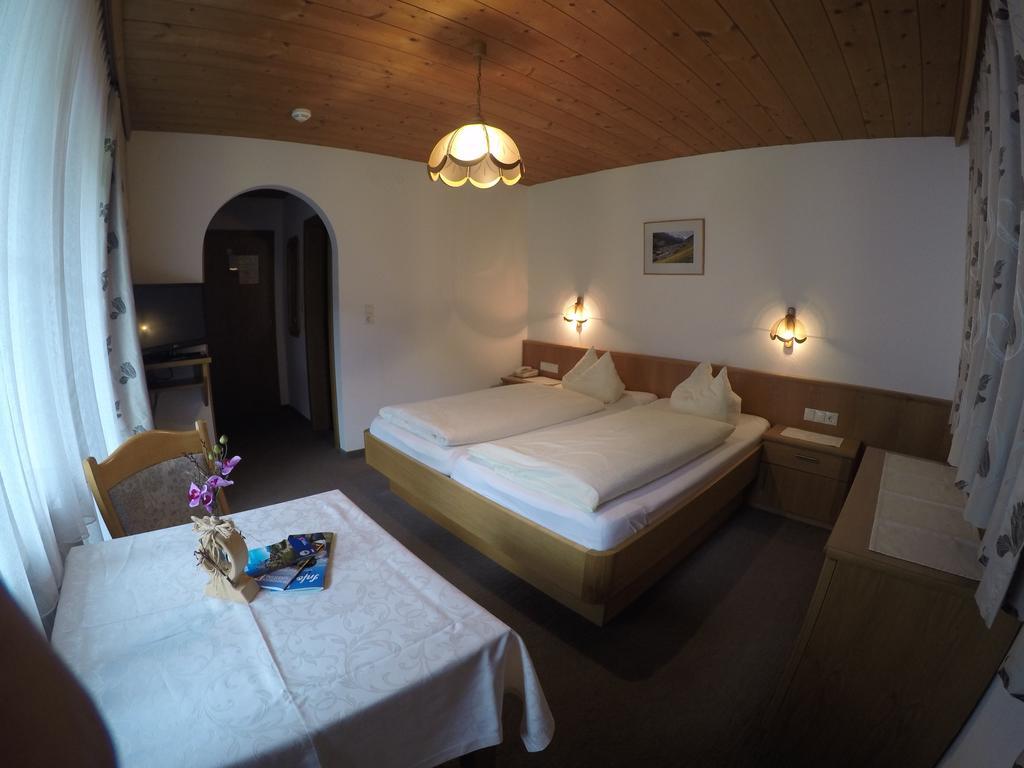 טוקס Gaestehaus Alpenland מראה חיצוני תמונה